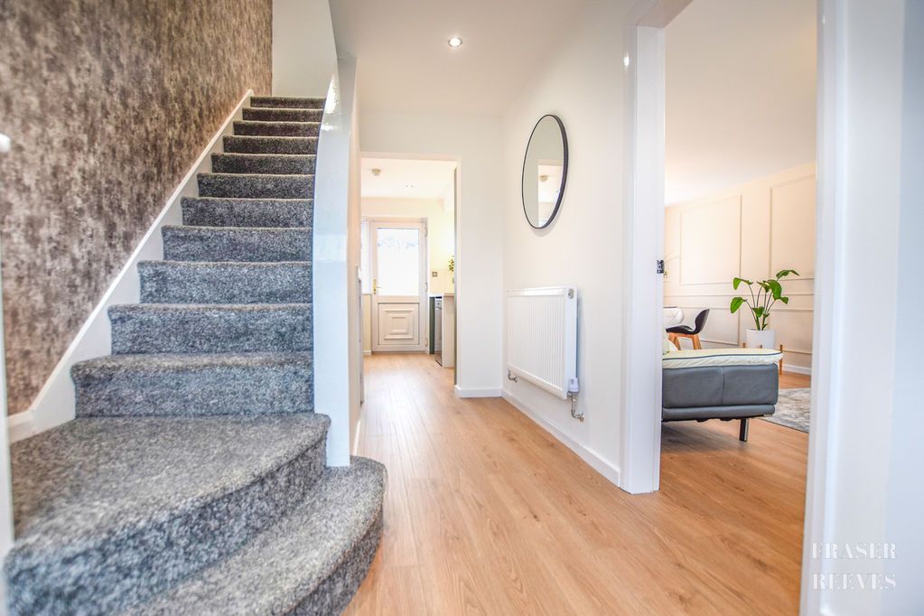 Property photo 1 of 18 Entrance Hall