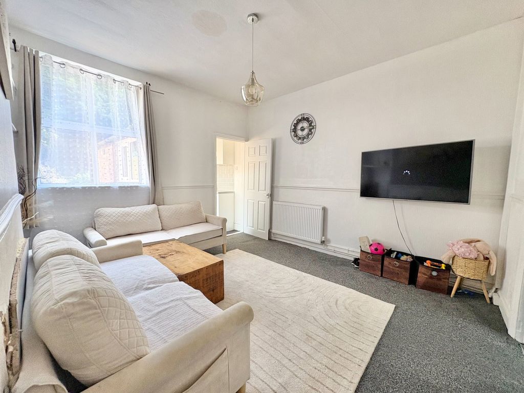 Property photo 3 of 13
