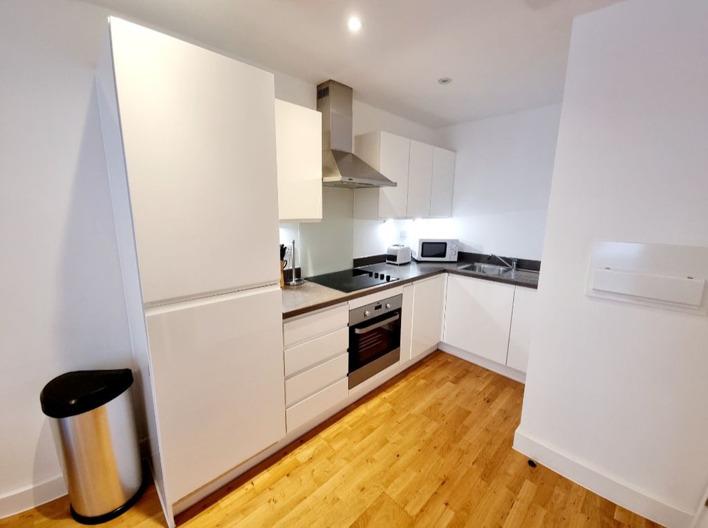 Property photo 3 of 7 Kitchen