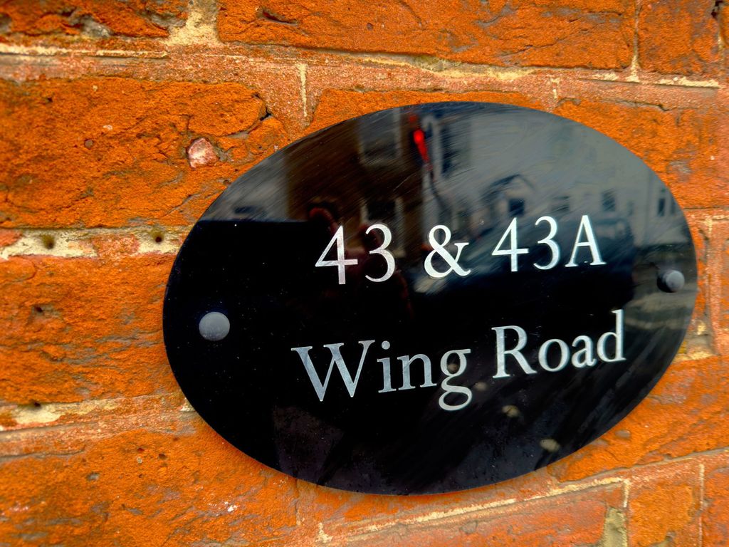 Property photo 2 of 23