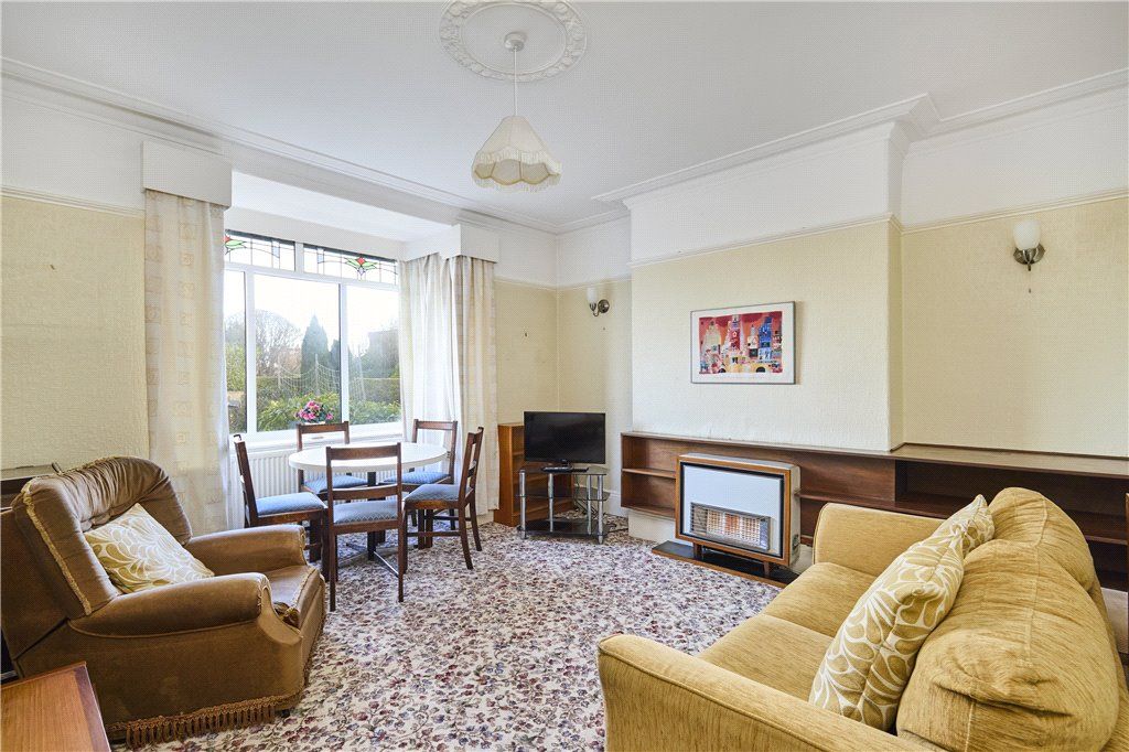 Property photo 3 of 20 Living Room