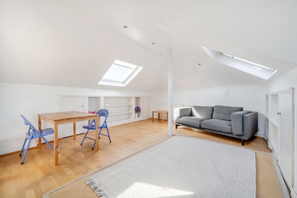 Property photo 2 of 9 Picture No. 03