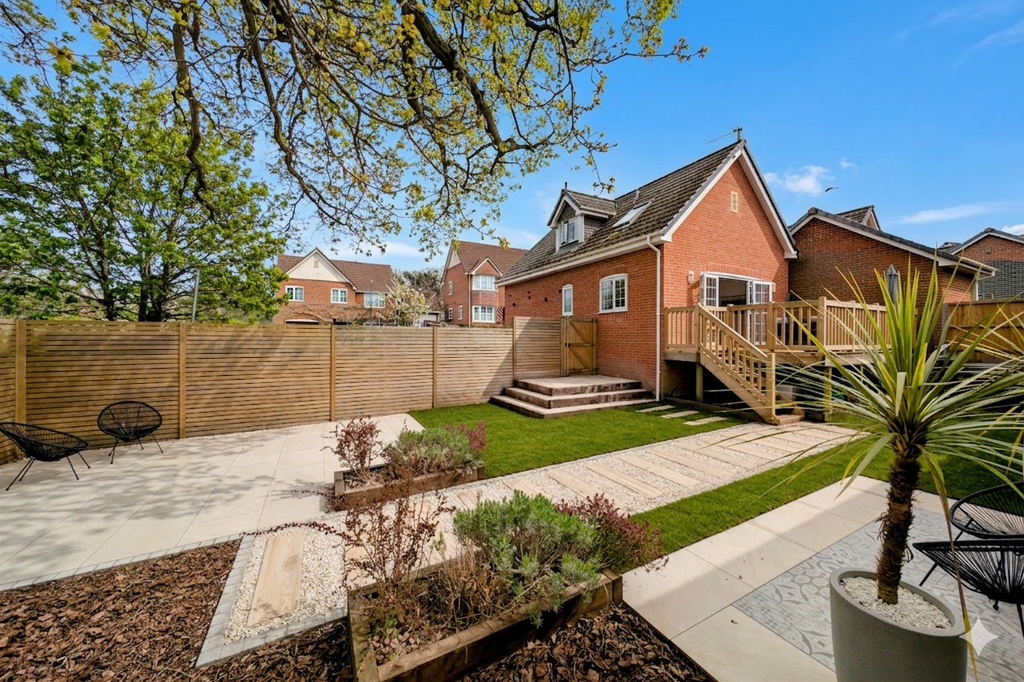 Property photo 1 of 24