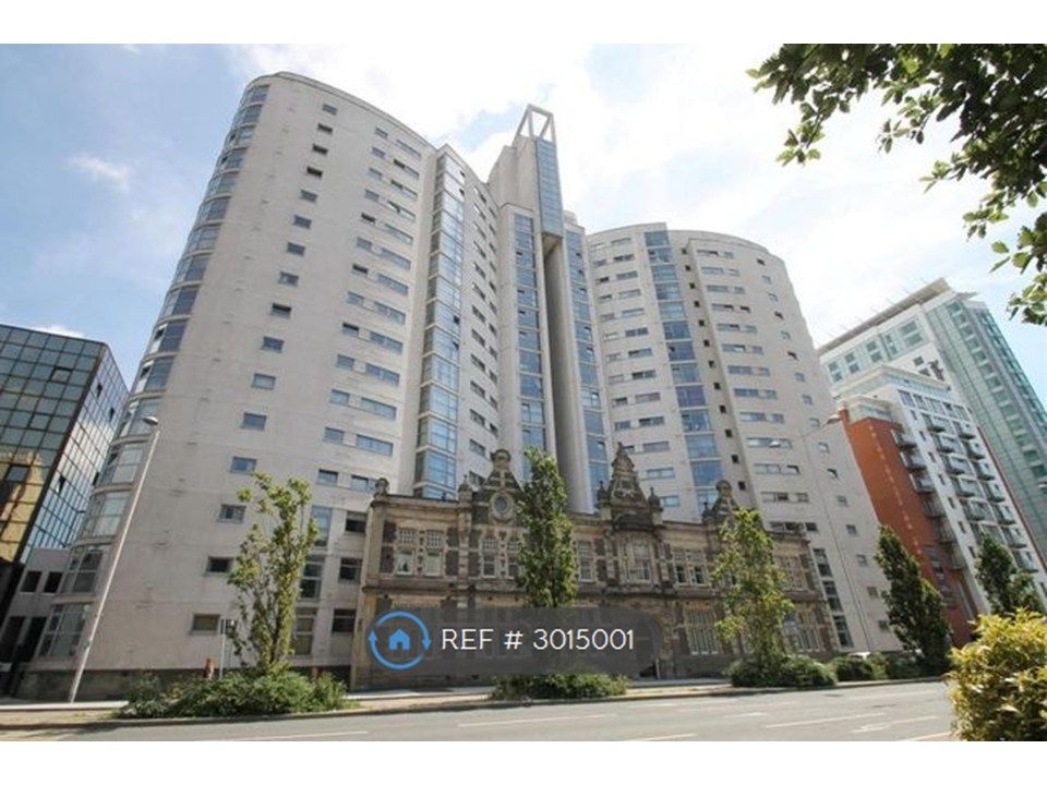 Property photo 2 of 12 City Centre Apartment