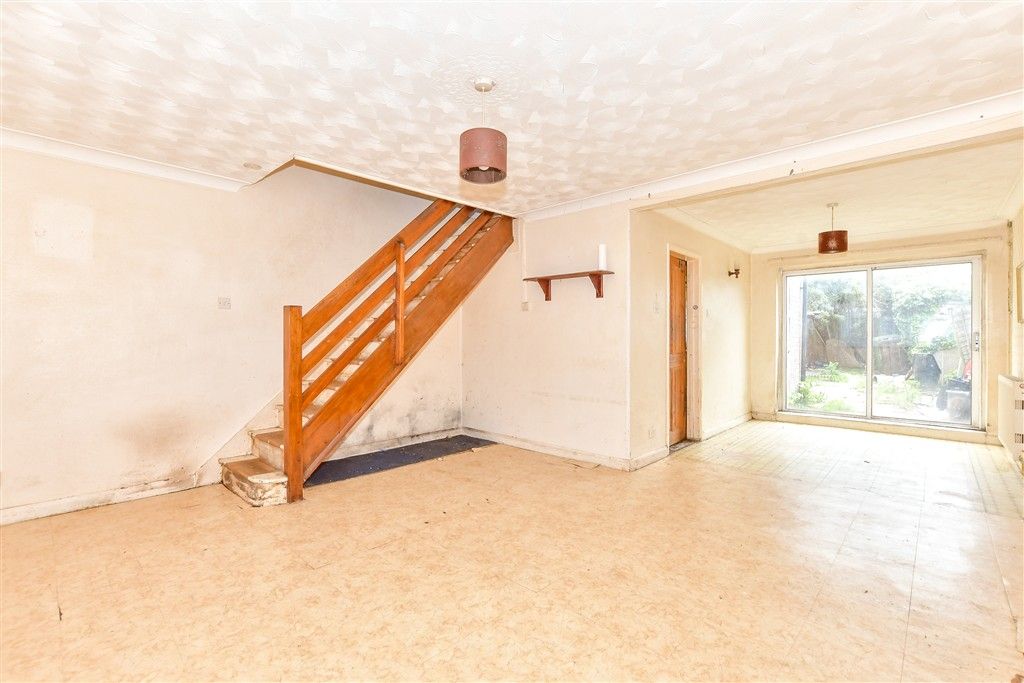 Property photo 2 of 9 Lounge