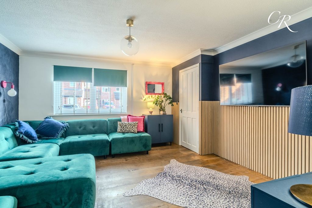 Property photo 3 of 17