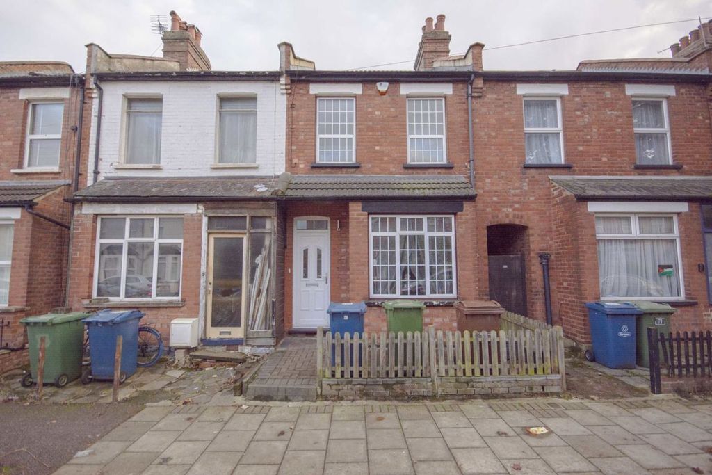 Property photo 1 of 9