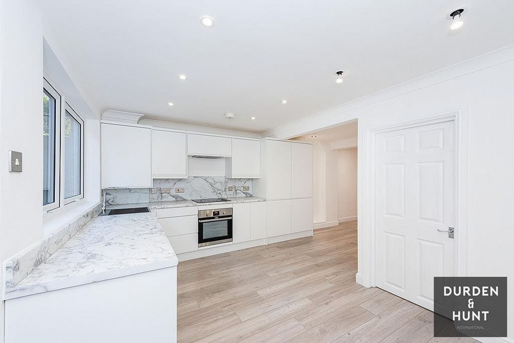 Property photo 3 of 21 Wroths Path