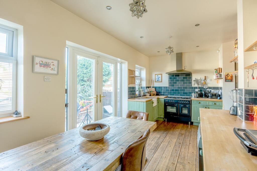 Property photo 3 of 23 12913_Ofv-8989938_Img_00_0000.Jpeg