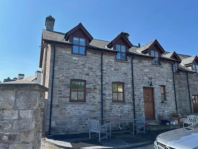 Property photo 1 of 17 External View