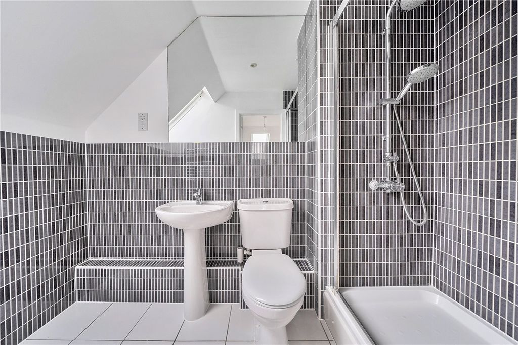 Property photo 2 of 17 Picture No. 44