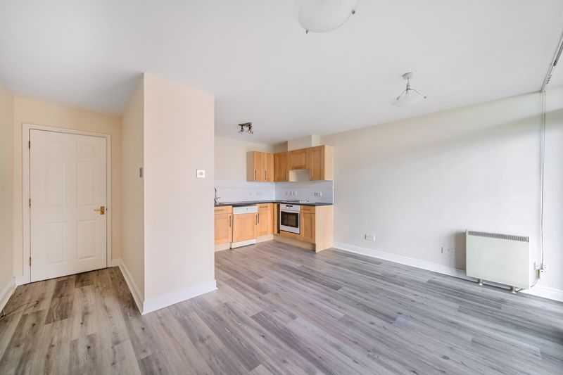 Property photo 1 of 15 Photo 9