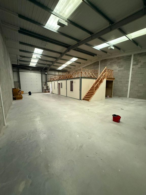 Property photo 3 of 7 1F702F41-2F5d-4Cfe-9B07-4Ed0Bdb841Fb.Jpg