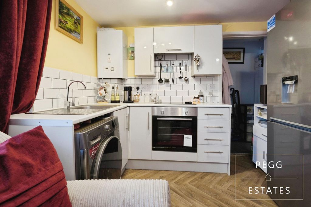Property photo 2 of 13