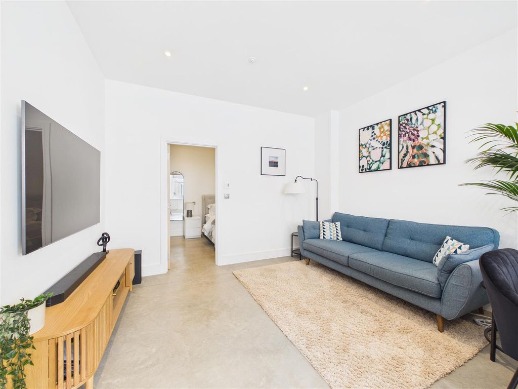 Property photo 2 of 10 3.Jpg