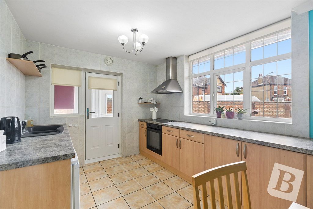 Property photo 3 of 13 Kitchen