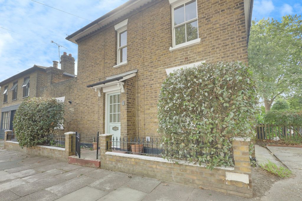 Property photo 1 of 16