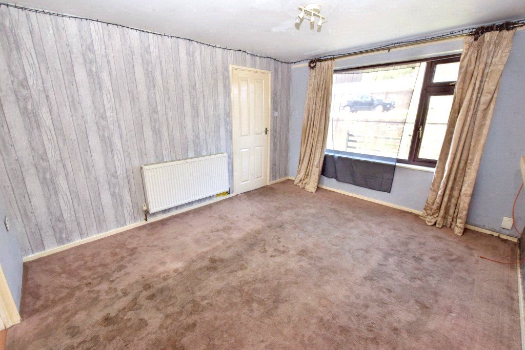 Property photo 2 of 18 Lounge