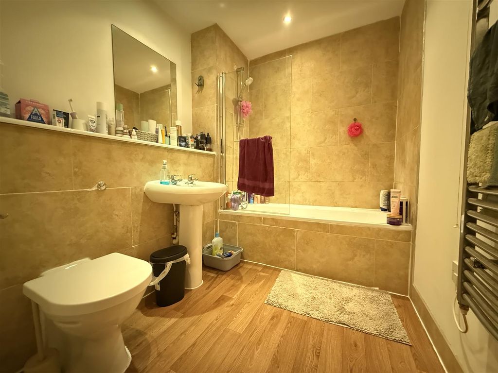 Property photo 3 of 9