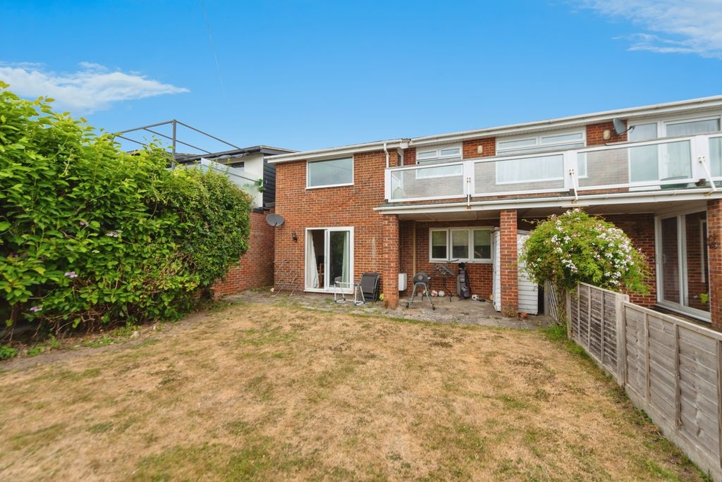 Property photo 2 of 17 Photo