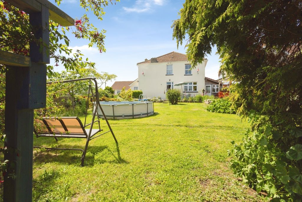 Property photo 3 of 36 Pbox-Img.Jpg