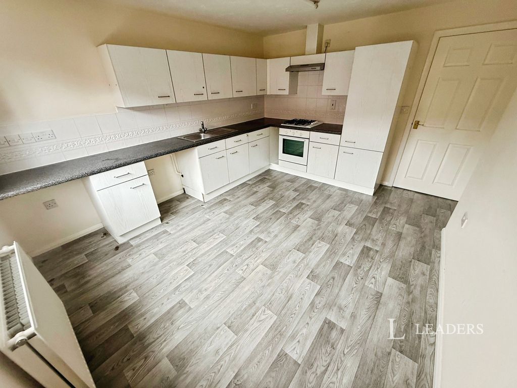 Property photo 2 of 14 2