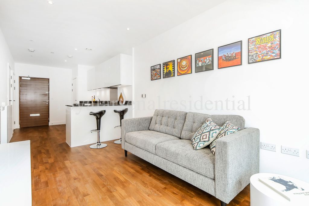 Property photo 1 of 18