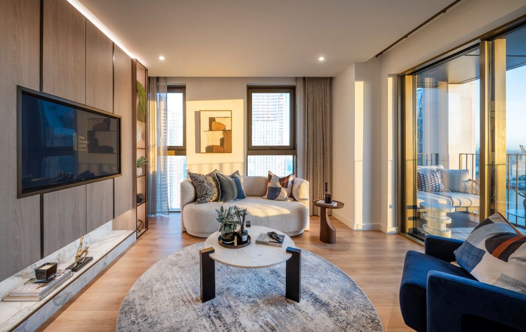 Property photo 2 of 19 6889_011.Jpg