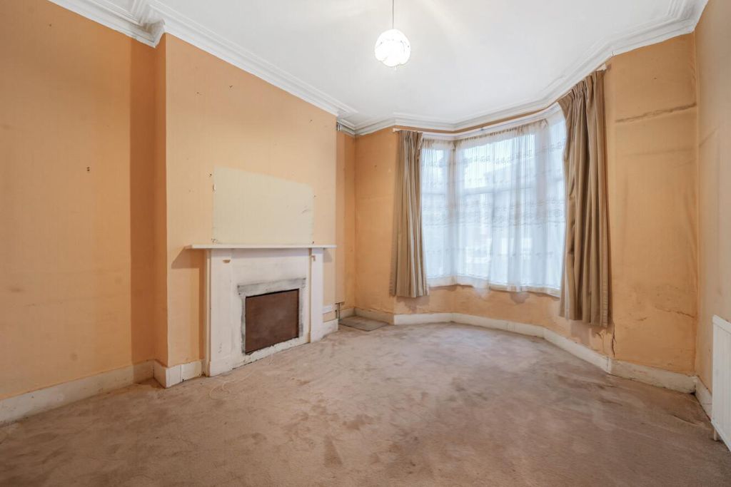 Property photo 3 of 15 Picture 3