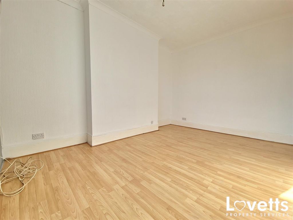 Property photo 3 of 10 Living Room