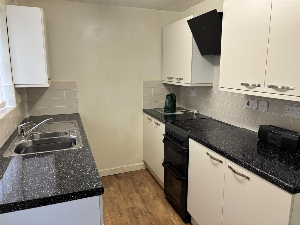 Property photo 2 of 12 Img_2298.Jpg