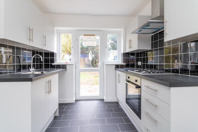 Property photo 2 of 10 4966116