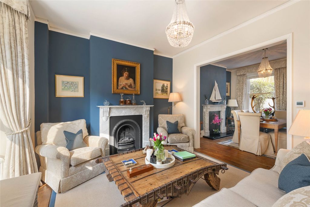 Property photo 3 of 12 Reception 1