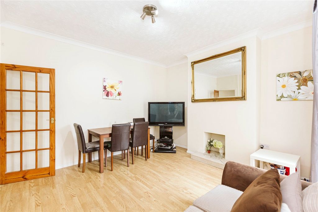 Property photo 1 of 8 Picture No. 06