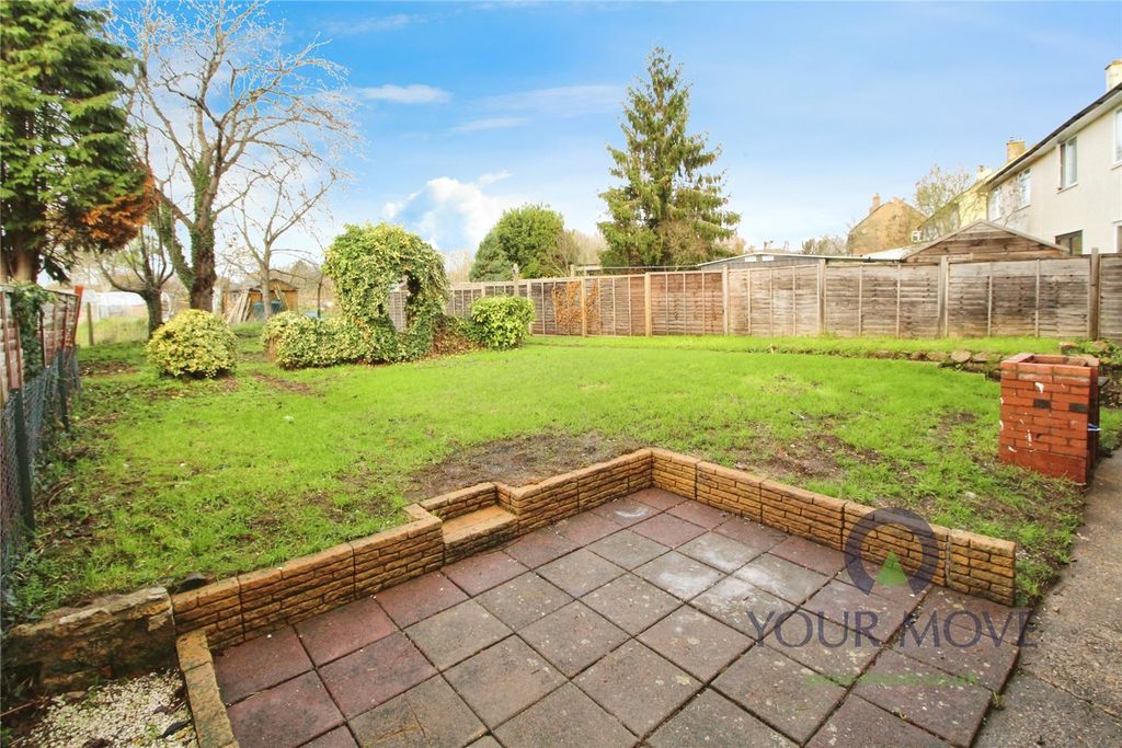 Property photo 3 of 25 Garden