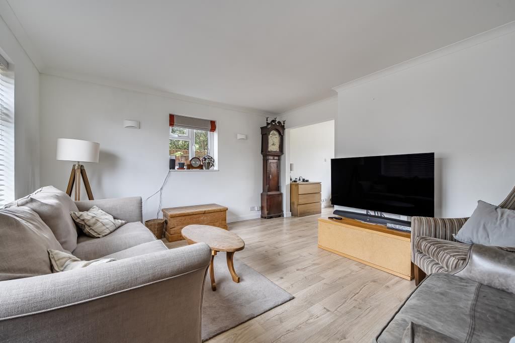 Property photo 3 of 21 Living Room