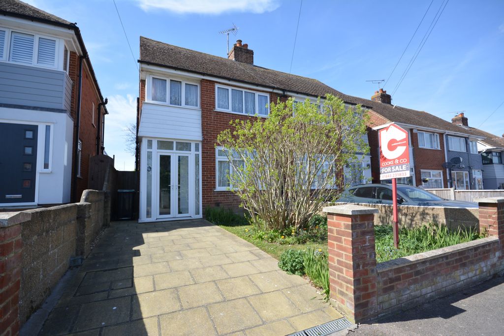 Property photo 2 of 14