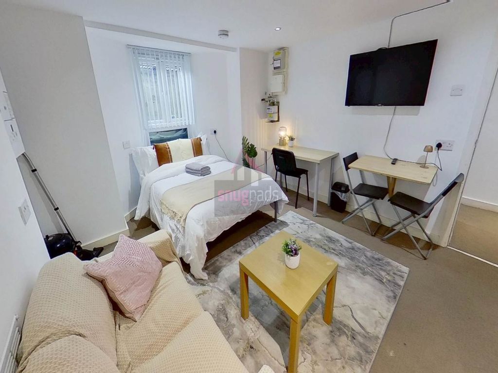 Property photo 3 of 7 c