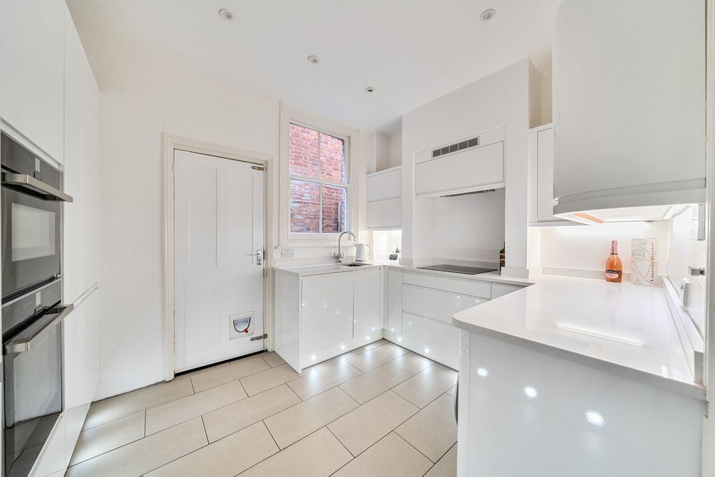 Property photo 3 of 16 1404980-11-697B6E...