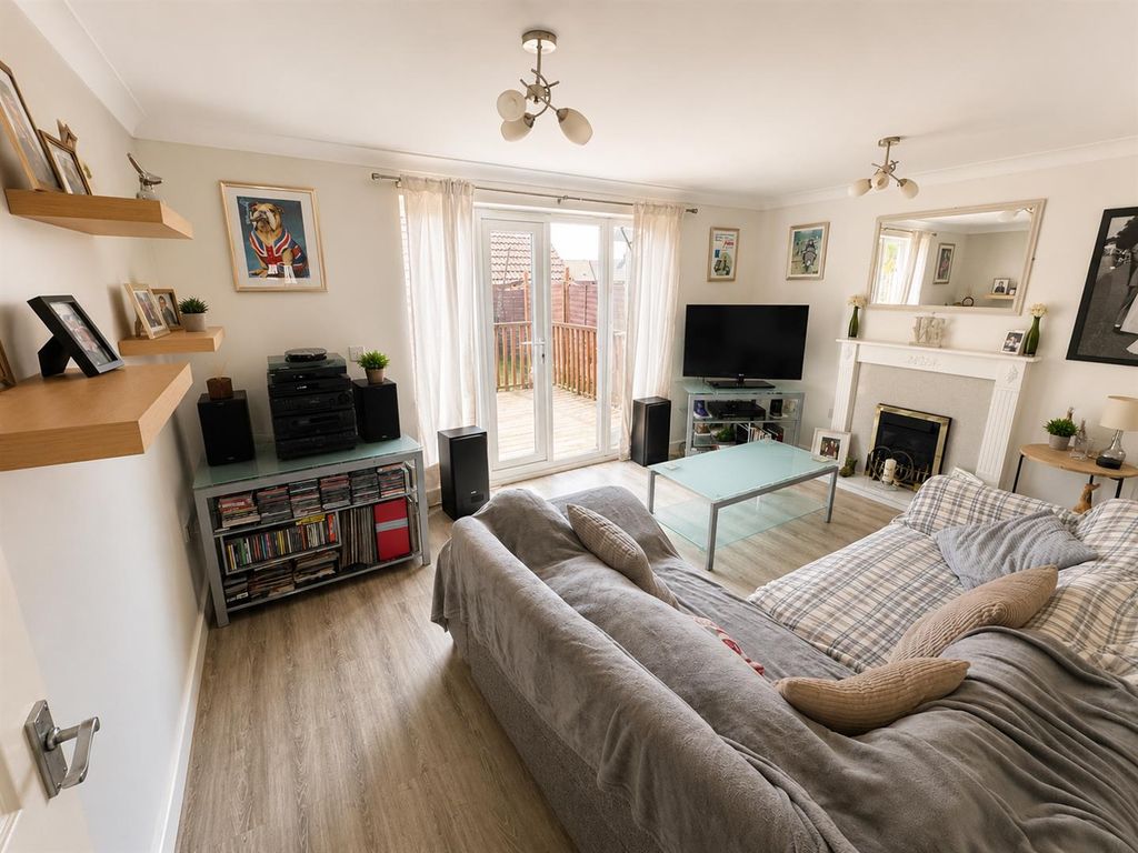 Property photo 2 of 28 Living Room 1.Png