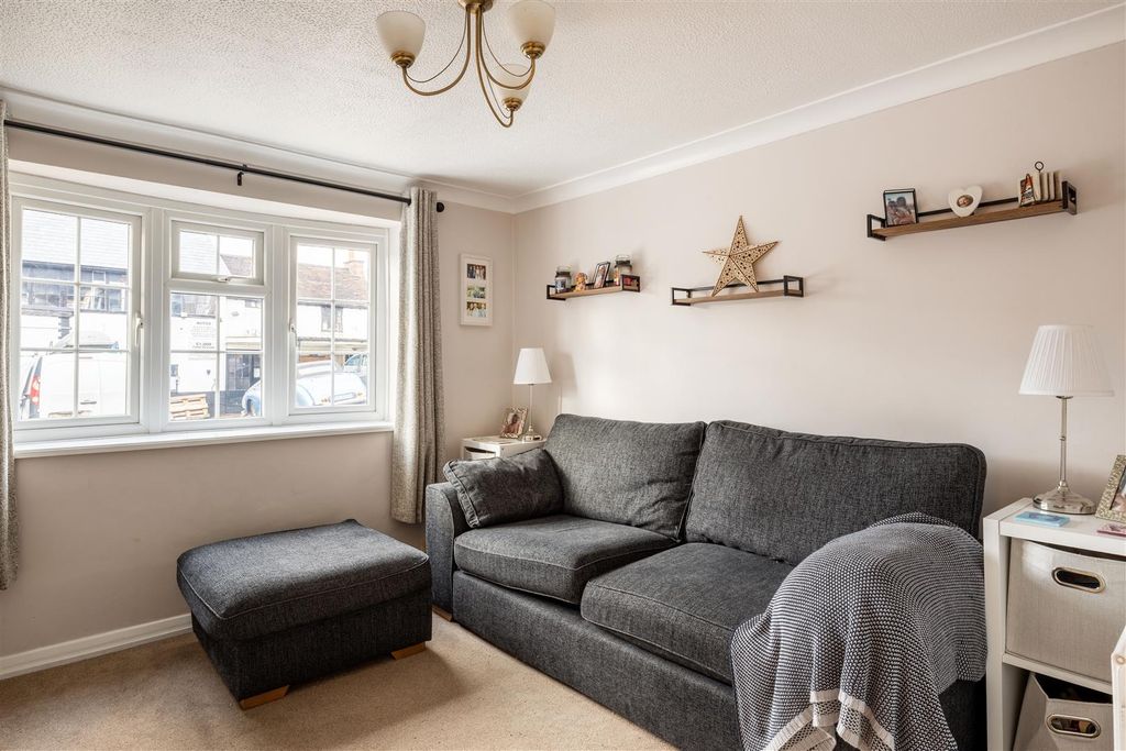 Property photo 2 of 21