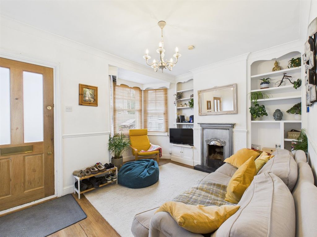 Property photo 2 of 13 Cam02885G0-Pr0533-Still003.Jpg