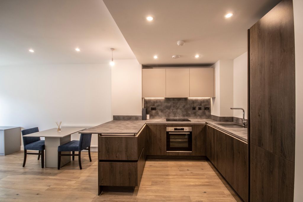 Property photo 2 of 20