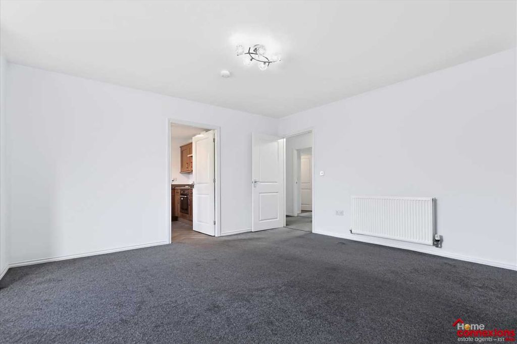 Property photo 3 of 20 Lounge (2)
