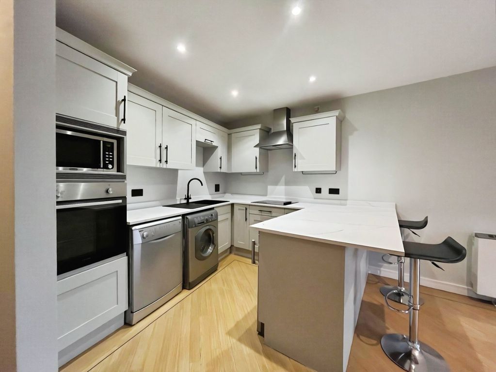 Property photo 2 of 12 4660772