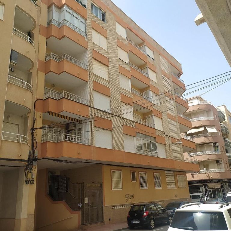 Property photo 1 of 34