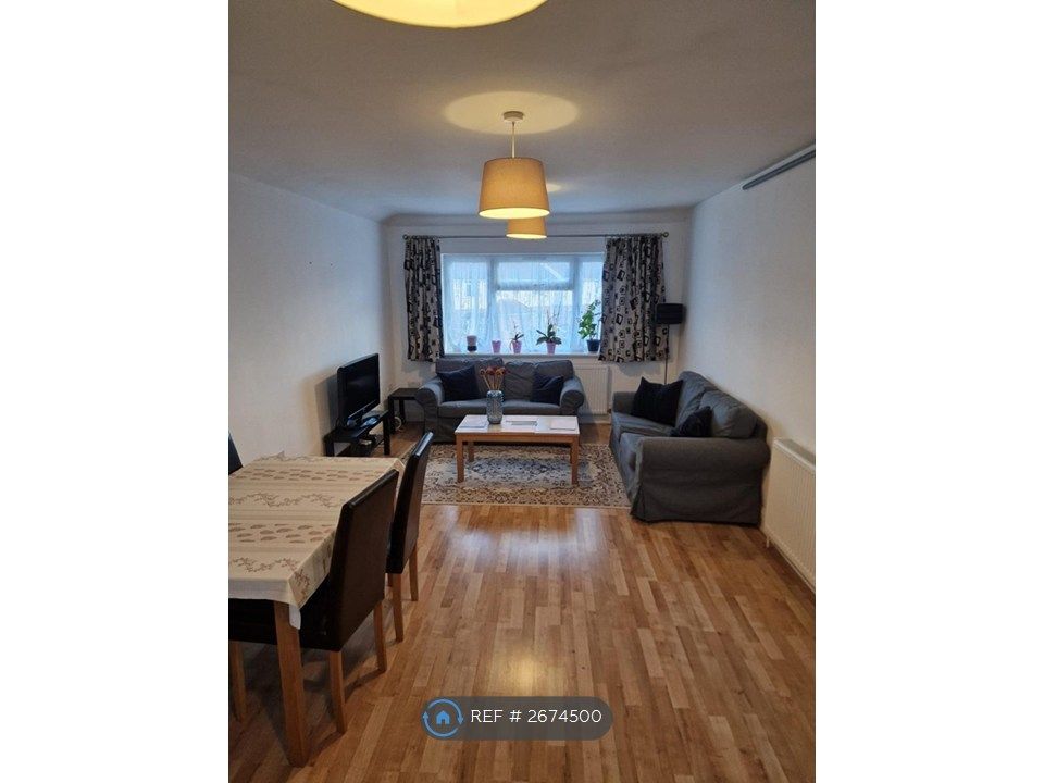 Property photo 3 of 28