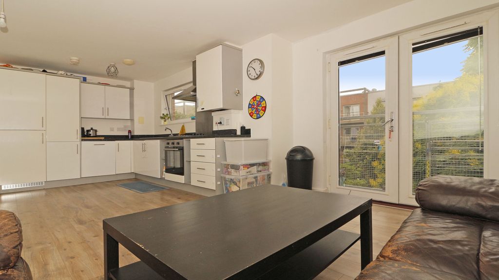 Property photo 2 of 9