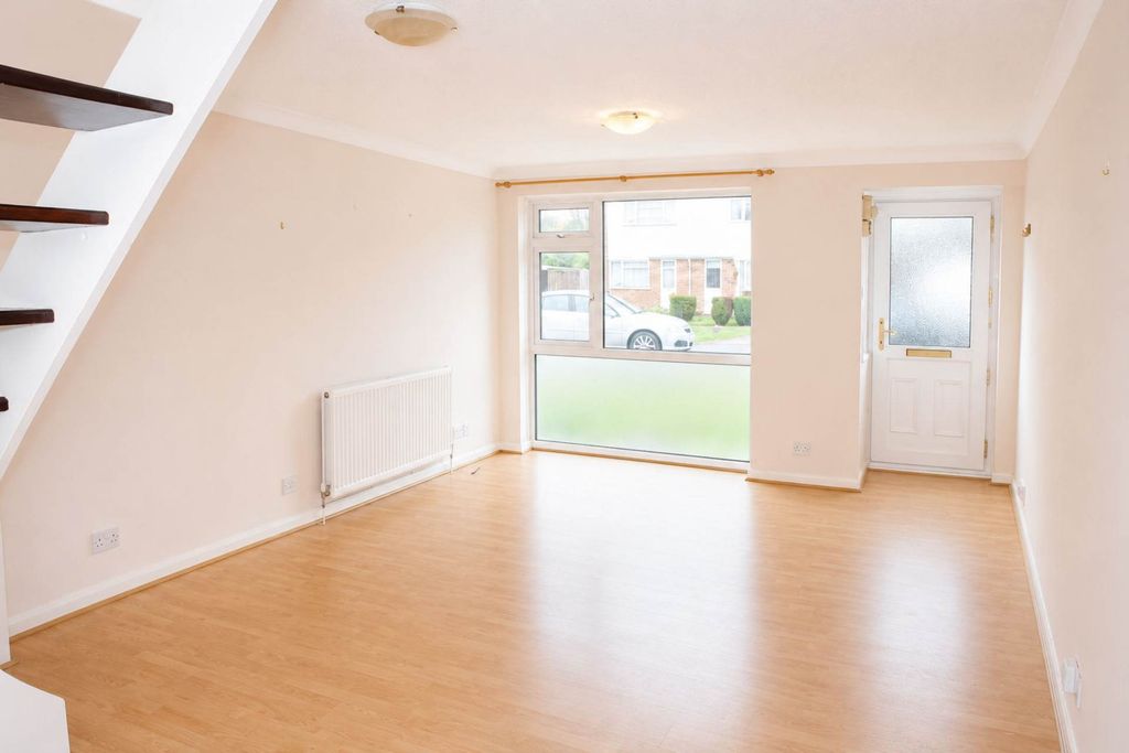 Property photo 2 of 9