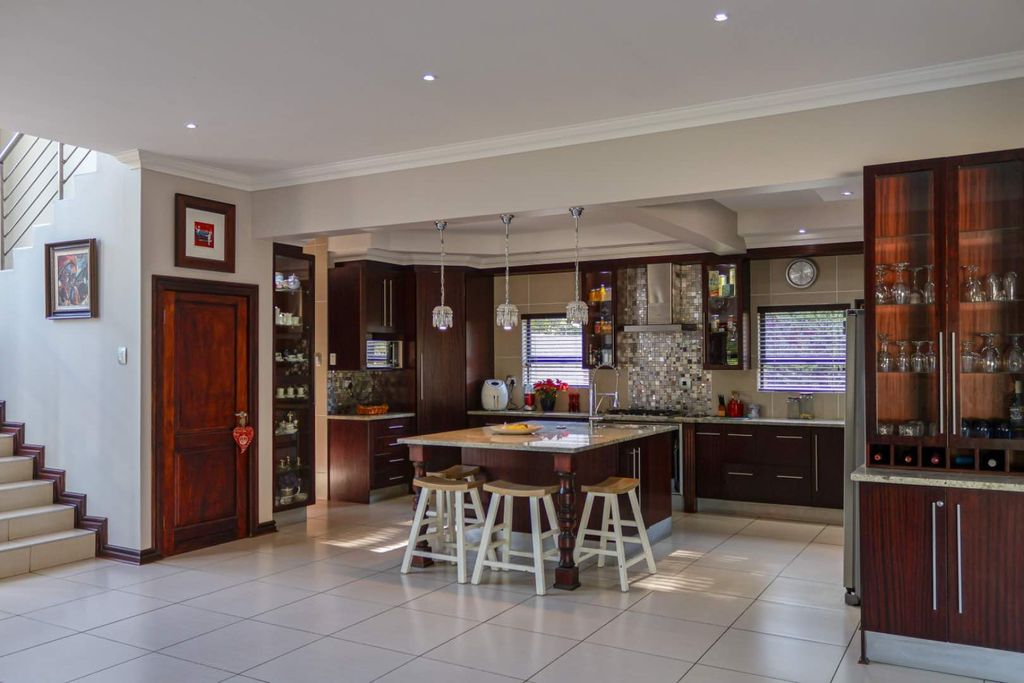 Property photo 2 of 47